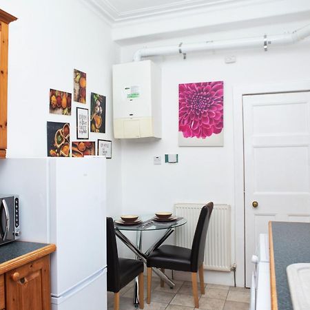 The Summit West End- Elegant Apartment With Free Parking In Prime Location Aberdeen Zewnętrze zdjęcie