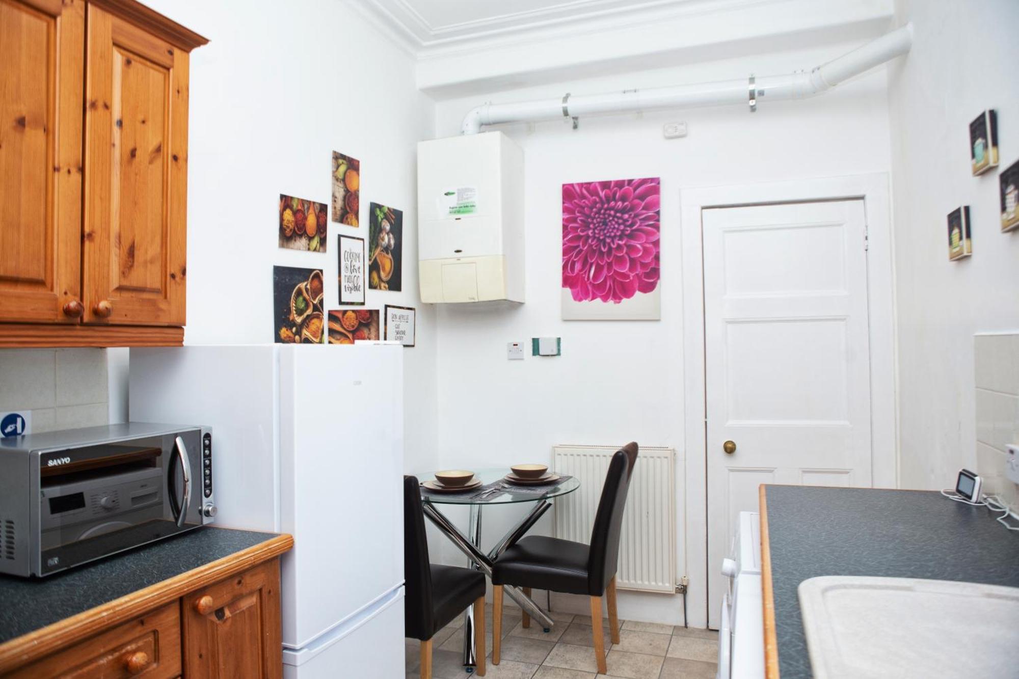 The Summit West End- Elegant Apartment With Free Parking In Prime Location Aberdeen Zewnętrze zdjęcie